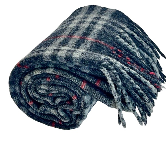 Burberry Black, Gray & Red Scarf! - Picture 4 of 11